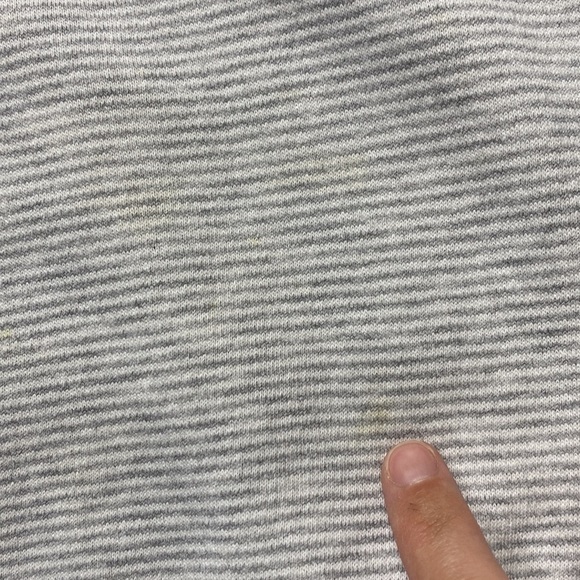 Vintage Hilton Active Apparel Big Apple Logo Grey Striped Crew Sweatshirt XL - Picture 15 of 15